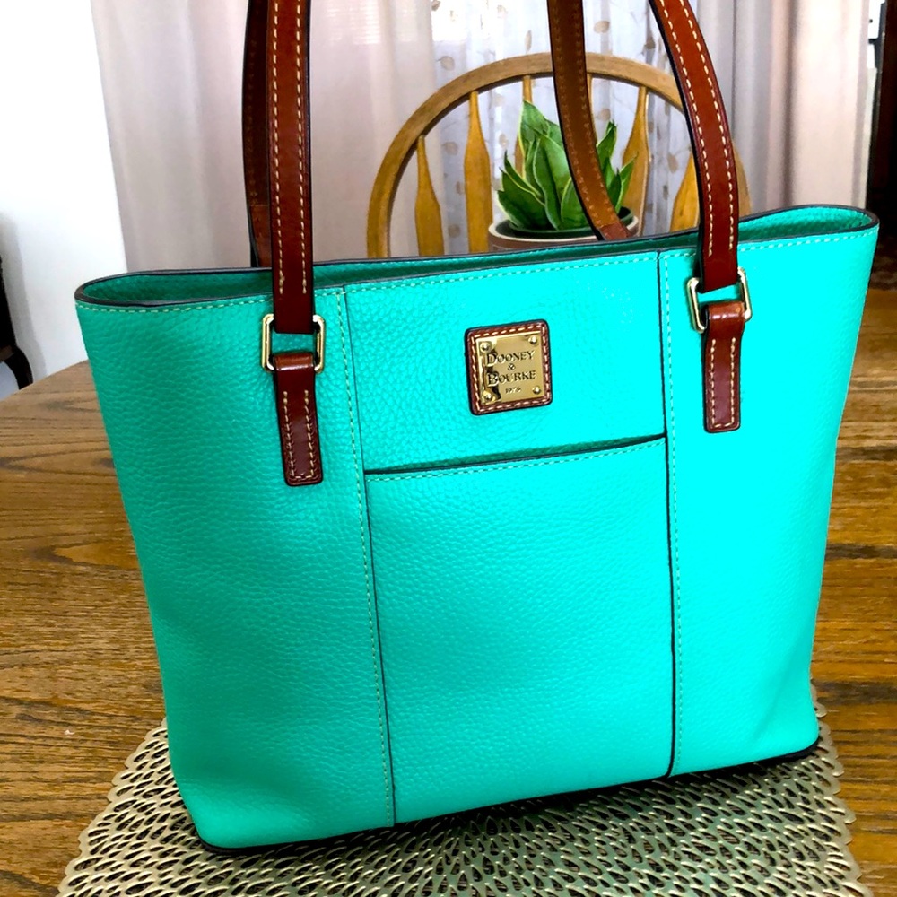 DOONEY & BOURKE TOTE